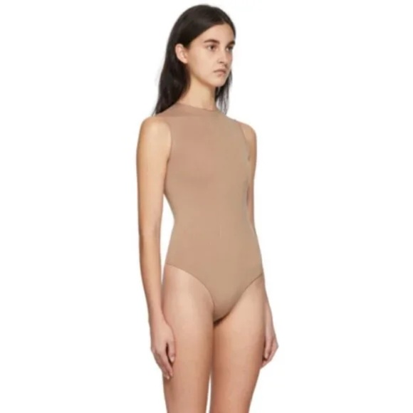 SKIMS Crew Neck Sleeveless Bodysuit Tiger's Eye Beige Second Skin Stretchy 2X/3X - Picture 3 of 8